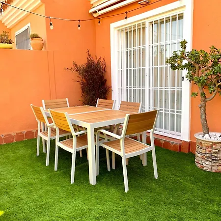 8 Familiar Con Piscina Holiday home