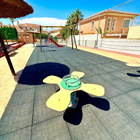 Holiday home 8 Familiar Con Piscina *