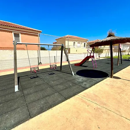 8 Familiar Con Piscina *